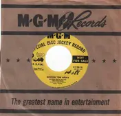 Arthur Smith And His Crackerjacks - Guitar Bustin'