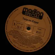 LP - Benni Und Die Strandkörbe, Mythen In Tüten, Berliner Ring - Tanz Im Foyer