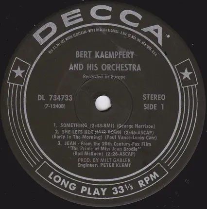 Bert Kaempfert & His Orchestra - The Kaempfert Touch