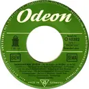 7inch Vinyl Single - Bernhard Jakschtat / Guschi Rieck / Die Singenden Schauerleute / Hamburger Pankoken Kapelle - Hamborg Hol' Di Stief - Around The Reeperbahn