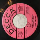 7inch Vinyl Single - Bing Crosby - April Showers / When My Baby Smiles At Me