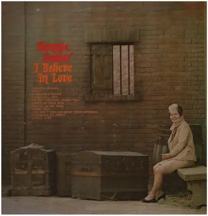 Bonnie Guitar - I Believe in Love