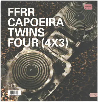 Capoeira Twins - Four (4x3)
