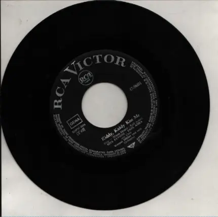 Carol Lawrence - Don't Leave Me