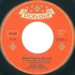 Caterina Valente - Musik Liegt In Der Luft