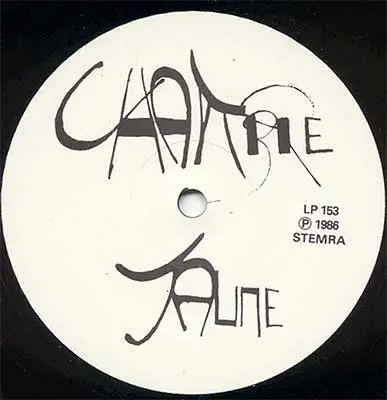 Chambre Jaune - Oscar H. Octopus In Mortal Combat With Judith W. Carrot