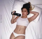 Charli XCX - How I'm Feeling Now