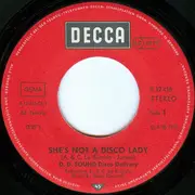 7inch Vinyl Single - D.D. Sound - She's Not A Disco Lady / Café