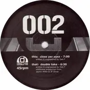 Dan F - Close Yer Eyez