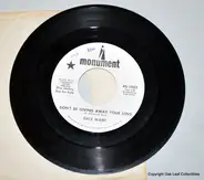 Dale Ward - Don't Be Giving Away Your Love  / Mama Don't Cry For Me