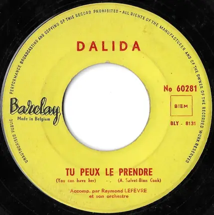 Dalida - Avec Une Poignée De Terre