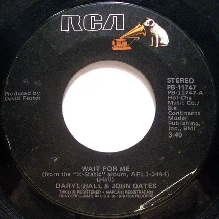 Daryl Hall & John Oates - Wait For Me