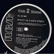 LP - Daryl Hall & John Oates - Beauty On A Back Street