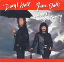 7inch Vinyl Single - Daryl Hall & John Oates - Missed Opportunity