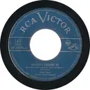 7inch Vinyl Single - Dinah Shore - Nobody's Chasing Me / My Heart Cries For You