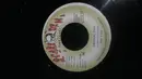 7inch Vinyl Single - Don Yute - Dem Gal Deh
