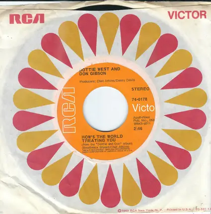 Dottie West And Don Gibson - How's The World Treating You