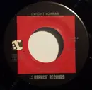 7inch Vinyl Single - Dwight Yoakam - It Won't Hurt