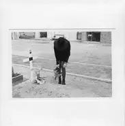 Dum Dum Girls - Stiff Little Fingers / Dream Away Life