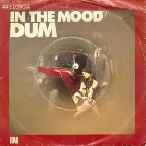 DUM - In The Mood / Watching The Clock