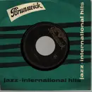 7inch Vinyl Single - Earl Grant - The End (Jeder Tag Geht Zu Ende) / On The Street Where You Live - company sleeve