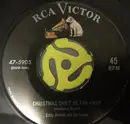 7inch Vinyl Single - Eddy Arnold - Christmas Can't Be Far Away / I'm Your Private Santa Claus