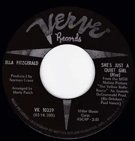 Ella Fitzgerald - She's Just A Quiet Girl (Mae)/We Three (My Echo, My Shadow And Me)