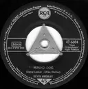 7inch Vinyl Single - Elvis Presley - Don't Be Cruel / Hound Dog - S 2