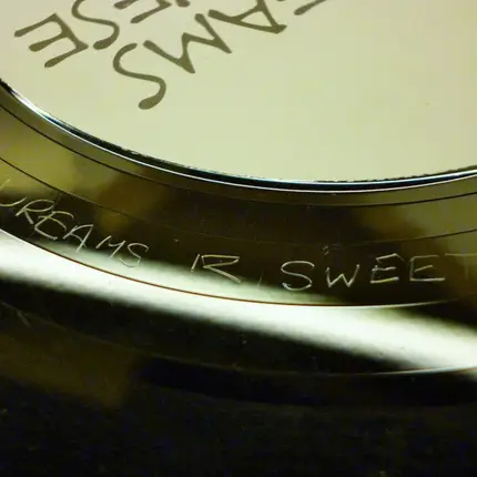 Eurythmics - Sweet Dreams R Made Of These Who Am I To Disagree