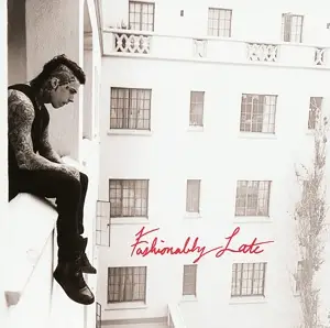 FALLING IN REVERSE - Fashionably Late