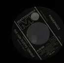 7inch Vinyl Single - Fingernails - The Lion Sleeps Tonight / Candlelight - no cover