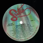Fresh Force - She's A Skeezer / All Hail The Drum