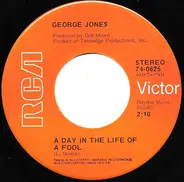 George Jones - A Day In The Life Of A Fool / The Old Old House