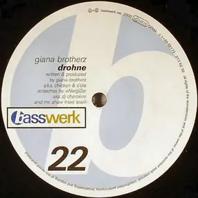 Giana Brotherz - Drohne / Jump 'n Run