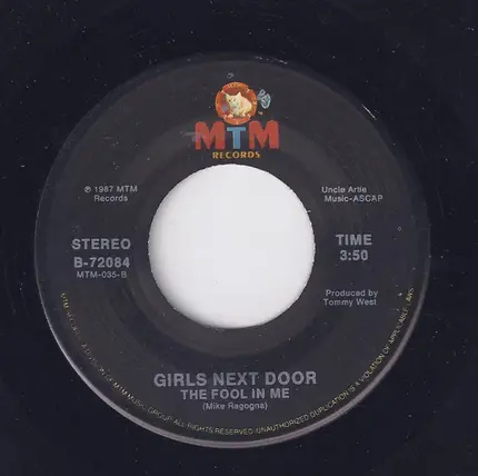 Girls Next Door - Walk Me In The Rain