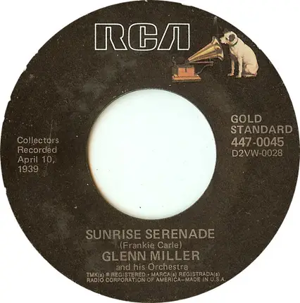 Glenn Miller And His Orchestra - Moonlight Serenade
