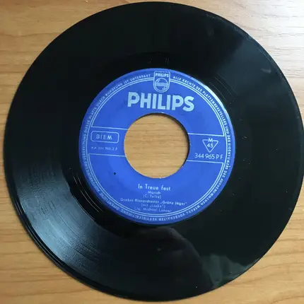 Großes Blasorchester "Grüne Jäger" - Hoch Heidecksburg / In Treue Fest