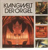 Güner Metz an der Eule-Orgel