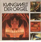 Güner Metz an der Eule-Orgel