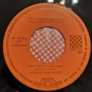 7inch Vinyl Single - Harangozó Teréz - Kicsit Romantikus Lány Vagyok / Álmodj Velem