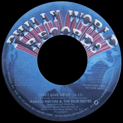 Harold Melvin And The Blue Notes - Don't Give Me Up