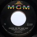 7'' - Herman's Hermits - Leaning On The Lamp Post / Hold On!