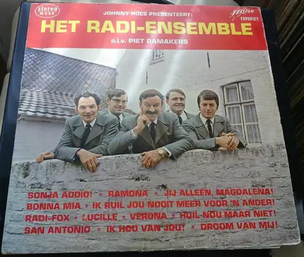 Het Radi-Ensemble - Johnny Hoes Presenteert: Het Radi-Ensemble