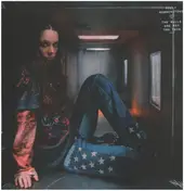 Holly Humberstone - The Walls Are Way Too Thin