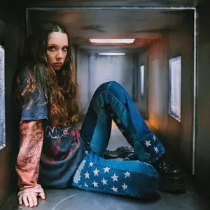 Holly Humberstone - Walls Are Way Too Thin
