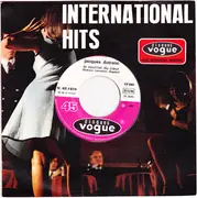 7inch Vinyl Single - Jacques Dutronc - Le Courrier Du Coeur / Ça Prend, Ça N'Prend Pas