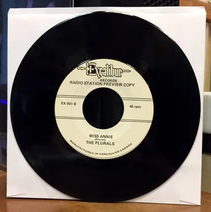 Jimmy & Wayne , The Plurals - The Magic Of Her Love/ Miss Annie
