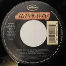 7inch Vinyl Single - John & Audrey Wiggins - She's In The Bedroom Crying