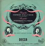 Joseph Haydn / Wolfgang Amadeus Mozart - Symphony No. 49 in F Major "La Passione" / Divertimento No. 2 in D Major, K.131