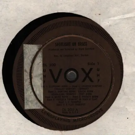 Joseph Orosz, Harold Meek, Roger Voisin u.a. - Spotlight on Brass